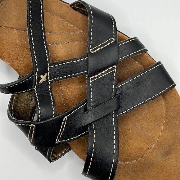 𝅺Hush Puppies Black Leather Strappy Sandals Size 7 - Picture 2 of 10